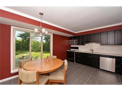 691 Woodrun Ct, Ballwin, MO 63021 photo 5