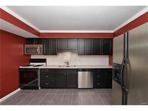 691 Woodrun Ct, Ballwin, MO 63021 photo 6
