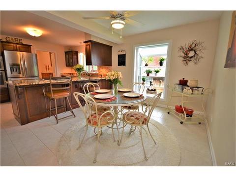 657 Huntley Hts, Ballwin, MO 63021 photo 14