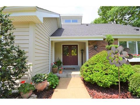 657 Huntley Hts, Ballwin, MO 63021 photo 3