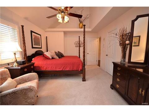657 Huntley Hts, Ballwin, MO 63021 photo 16