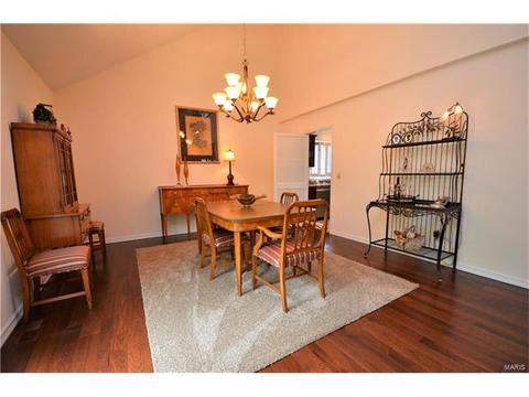 657 Huntley Hts, Ballwin, MO 63021 photo 9