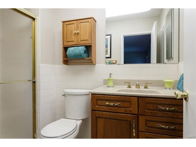 901 Bitterfield Dr, Ballwin, MO 63011 photo 9