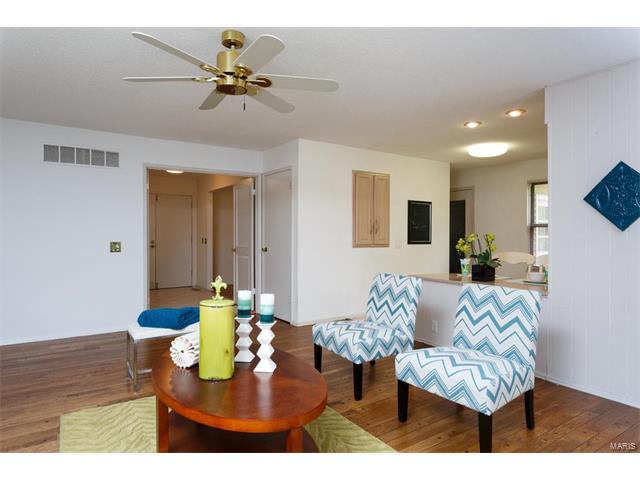 901 Bitterfield Dr, Ballwin, MO 63011 photo 6