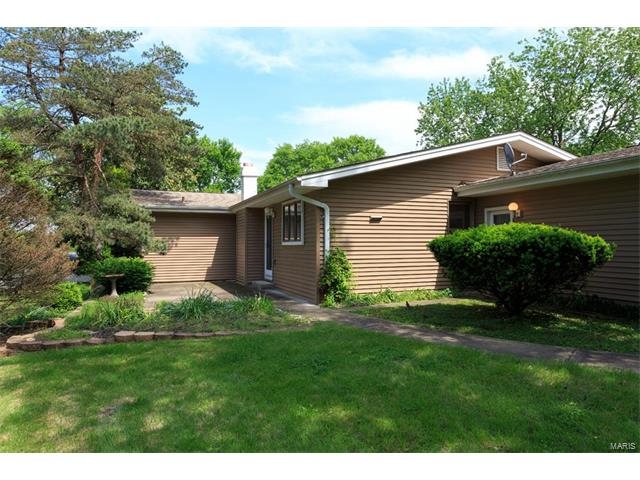 901 Bitterfield Dr, Ballwin, MO 63011 photo 17