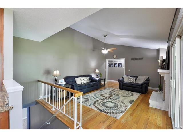 1705 Derrynane, Ballwin, MO 63021 photo 4