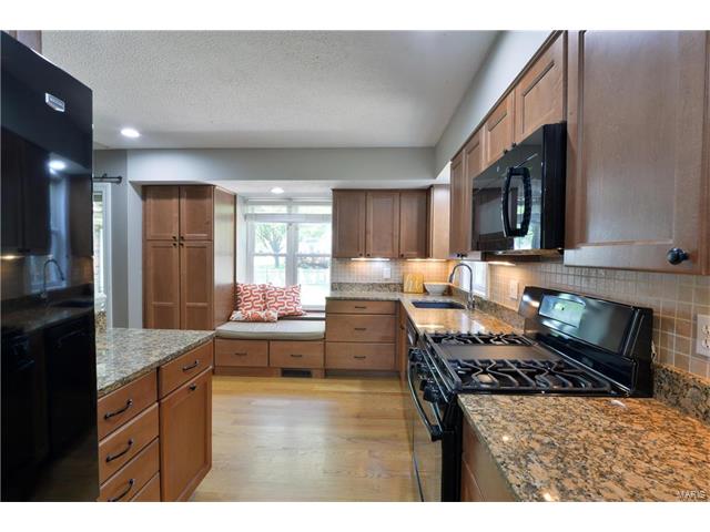 1705 Derrynane, Ballwin, MO 63021 photo 8