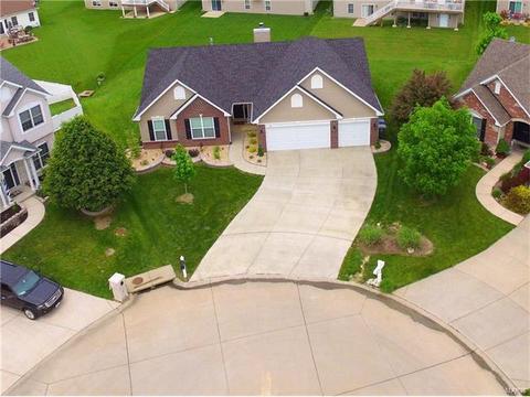 32 Flanders Ct, O'fallon, MO 63366 photo 1