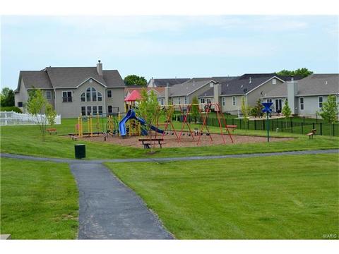 32 Flanders Ct, O'fallon, MO 63366 photo 7