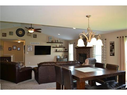 32 Flanders Ct, O'fallon, MO 63366 photo 13