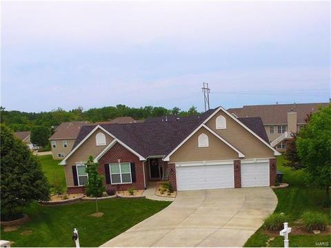 32 Flanders Ct, O'fallon, MO 63366 photo 2