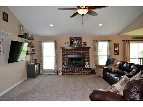 32 Flanders Ct, O'fallon, MO 63366 photo 17