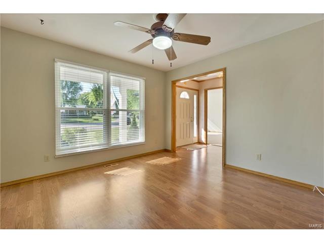 120 Cedar Crest Ct, Weldon Spring, MO 63304 photo 7