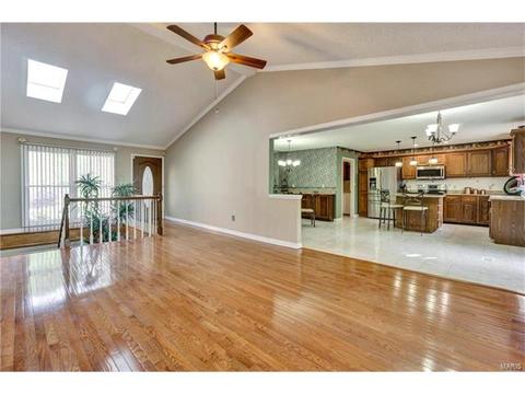 27 Cedar Knoll Ct, Weldon Spring, MO 63304 photo 3