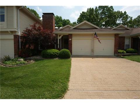 14 Morning Hill Dr, Ballwin, MO 63021 photo 2
