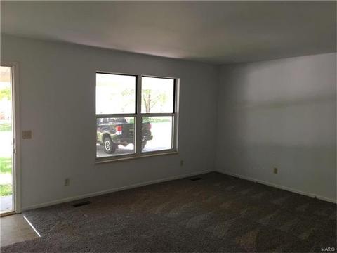 23 W Ofallon, O'fallon, MO 63366 photo 6