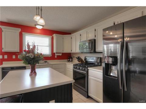 291 England Dr, O'fallon, MO 63366 photo 4