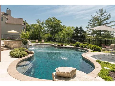 609 Mulberry Grove Ct, Ballwin, MO 63021 photo 4