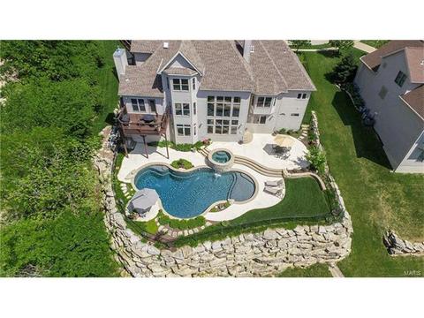 609 Mulberry Grove Ct, Ballwin, MO 63021 photo 3