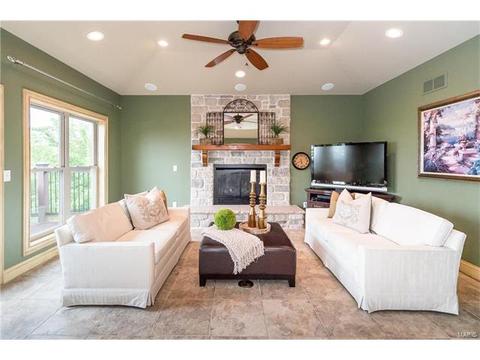 609 Mulberry Grove Ct, Ballwin, MO 63021 photo 29