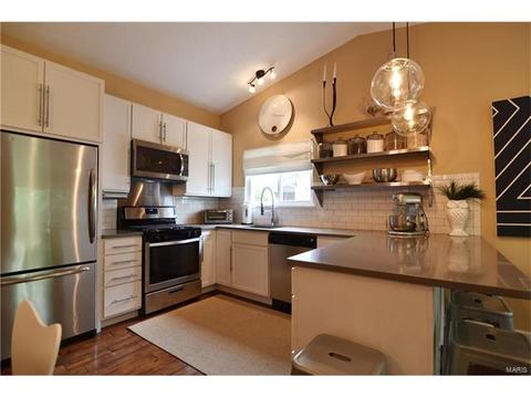 513 Treetop Trail Dr, Ballwin, MO 63021 photo 6