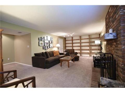 513 Treetop Trail Dr, Ballwin, MO 63021 photo 24