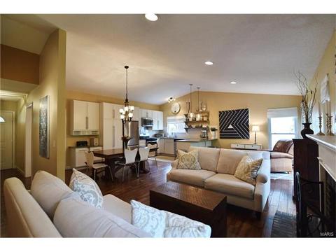 513 Treetop Trail Dr, Ballwin, MO 63021 photo 11