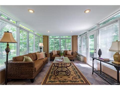 10906 Conway Rd, Saint Louis, MO 63131 photo 7