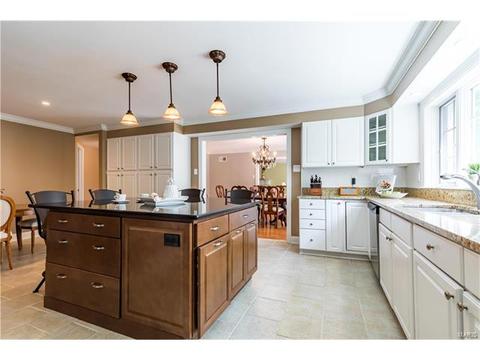 10906 Conway Rd, Saint Louis, MO 63131 photo 13