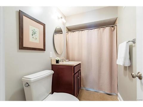 10906 Conway Rd, Saint Louis, MO 63131 photo 18
