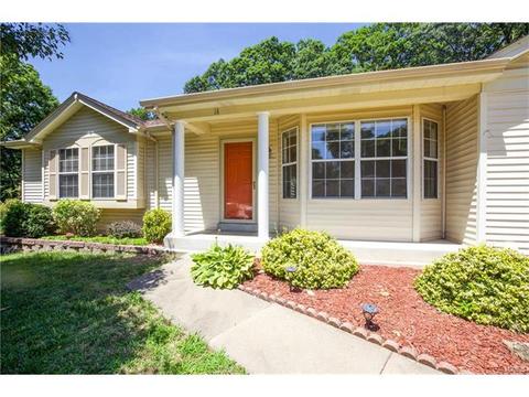 15 Windstone Ct, O'fallon, MO 63366 photo 2