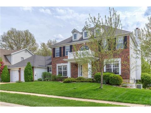 632 Loehr Estates Dr, Ballwin, MO 63021 photo 2