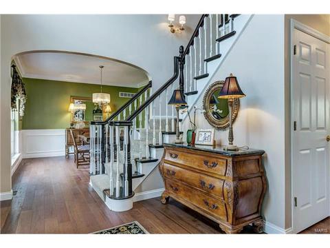 632 Loehr Estates Dr, Ballwin, MO 63021 photo 4
