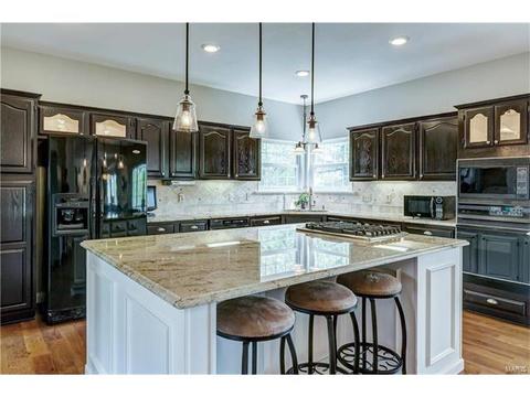 632 Loehr Estates Dr, Ballwin, MO 63021 photo 17