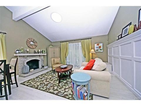 969 Beacon Woods Ct, Ballwin, MO 63021 photo 7