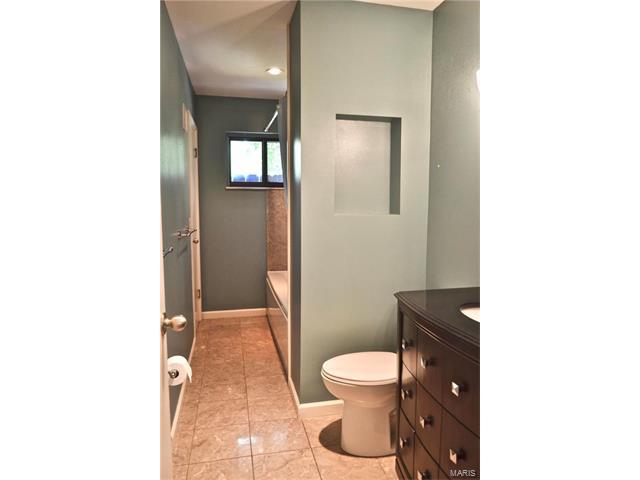  7028 W Park Ave, Saint Louis, MO 63117 photo 7