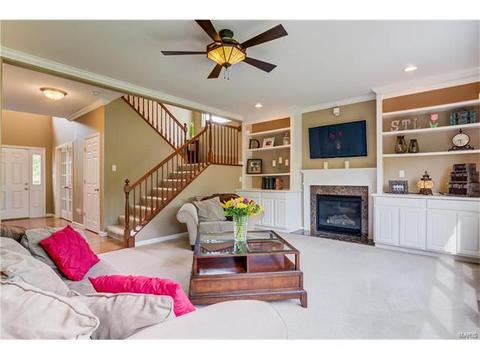 1373 Red Oak Plantation Dr, Ballwin, MO 63021 photo 9