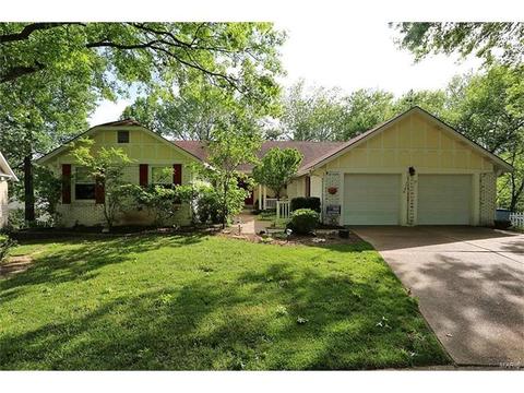 1724 Tralee Ln, Ballwin, MO 63021 photo 2