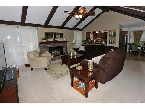 1724 Tralee Ln, Ballwin, MO 63021 photo 7