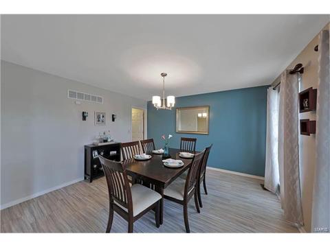 1461 Sunview, O'fallon, MO 63366 photo 2