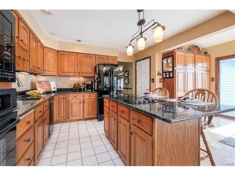744 Woodrun Dr, Ballwin, MO 63021 photo 18