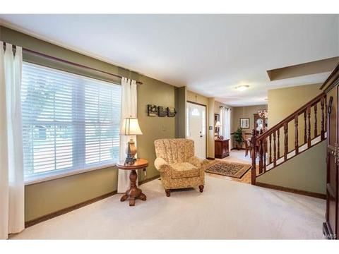 744 Woodrun Dr, Ballwin, MO 63021 photo 11
