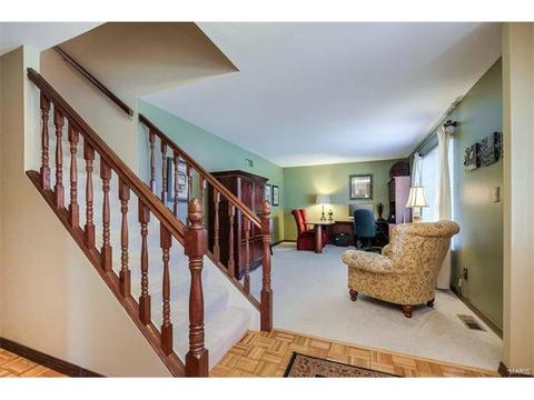 744 Woodrun Dr, Ballwin, MO 63021 photo 10