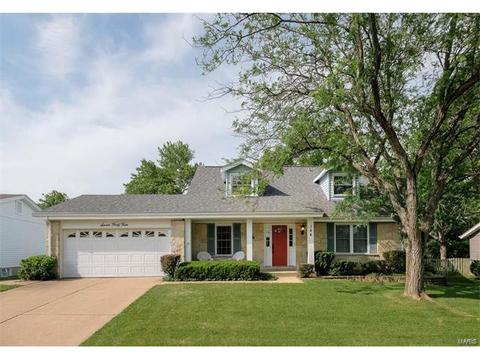 744 Woodrun Dr, Ballwin, MO 63021 photo 1