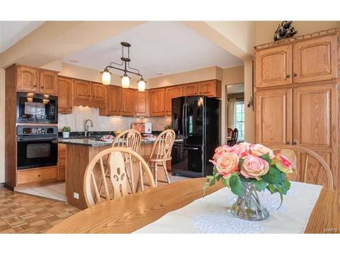 744 Woodrun Dr, Ballwin, MO 63021 photo 15