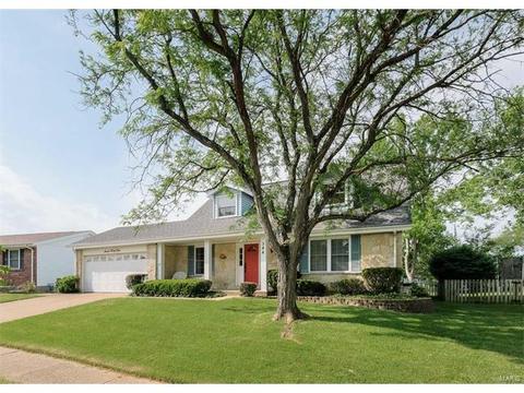 744 Woodrun Dr, Ballwin, MO 63021 photo 7