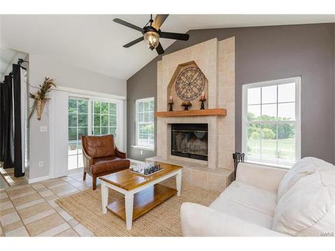 844 Nancy Ln, Weldon Spring, MO 63304 photo 4