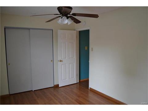 4286 Eiffel Dr, Saint Louis, MO 63125 photo 17