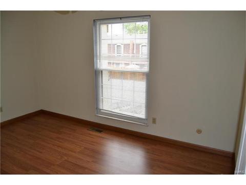 4286 Eiffel Dr, Saint Louis, MO 63125 photo 16