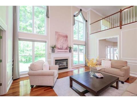 927 Castle Pines Dr, Ballwin, MO 63021 photo 17